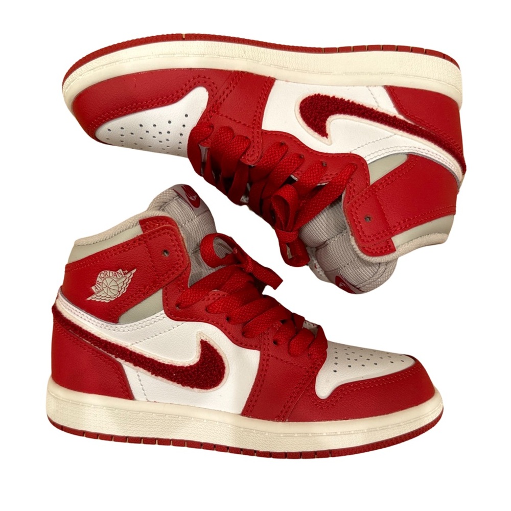 Kids Jordan 1 Retro Hi top sneakers